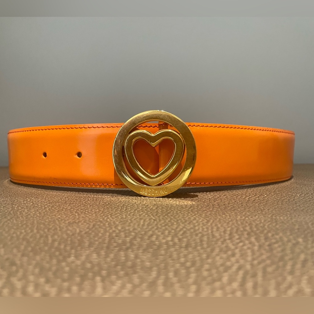 Moschino patent leather belt with heart buckle
